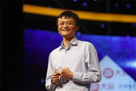 2011年8月17日，阿里巴巴集團(tuán)宣布，將提供30億元無息貸款，幫助員工解決首次置業(yè)問題，每人最高可申請(qǐng)30萬元。此外，阿里巴巴還將投入5億元設(shè)教育基金，通過和教育機(jī)構(gòu)共同辦學(xué)、與現(xiàn)有學(xué)校合作，解決員工子女入園、上學(xué)問題;向基層員工發(fā)放一次性的物價(jià)、子女教育補(bǔ)貼，預(yù)計(jì)總額超過4000萬元。