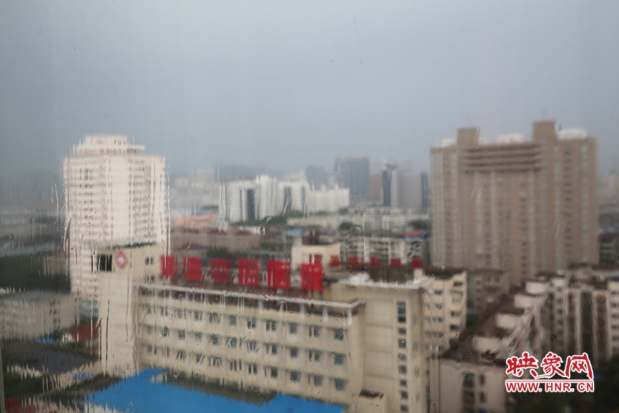 17時39分,鄭州強降雨漸停。
