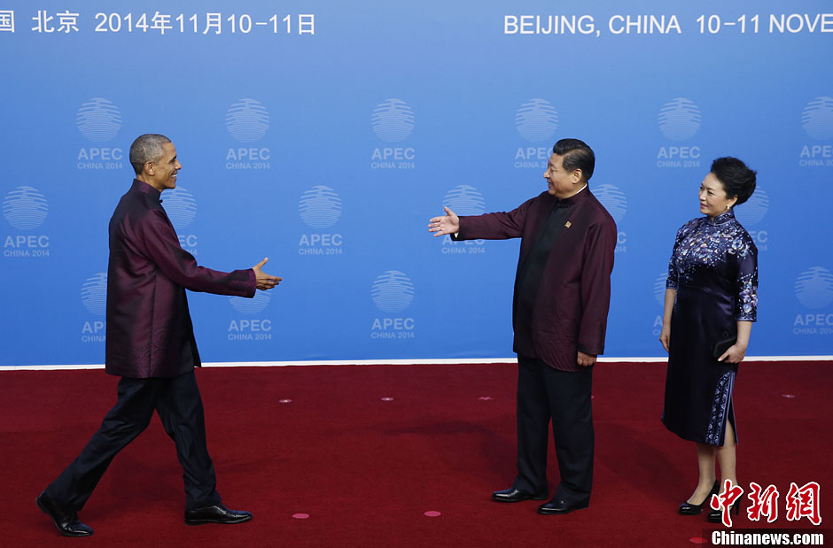 圖為習(xí)近平夫婦歡迎美國(guó)總統(tǒng)奧巴馬。中新社發(fā) 杜洋 攝