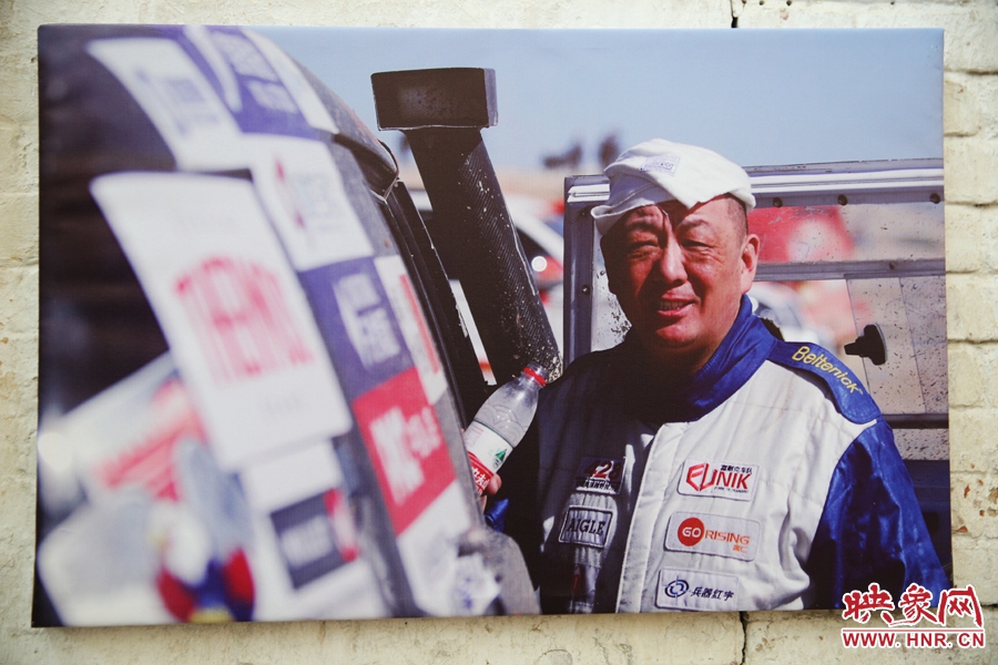 賽車的世界、更是男人的世界。圖為部分參展攝影作品。