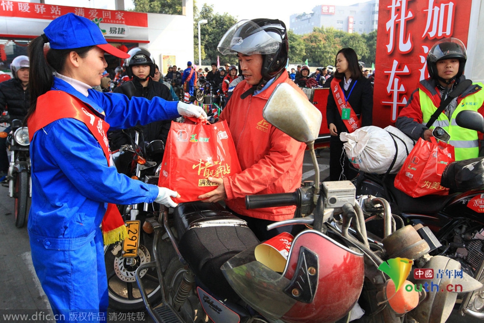 今年廣東、廣西兩省共193座中石化油站將為返鄉(xiāng)車主提供“6+X”免費服務，并將為1萬名“返鄉(xiāng)摩騎”免
