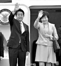 11月9日中午，日本首相安倍晉三攜夫人安倍昭惠乘坐日本政府專機(jī)來到北京，參加APEC北京峰會(huì)。安倍在啟程前再次對媒體強(qiáng)調(diào)了改善中日關(guān)系的意愿，稱“改善兩國關(guān)系的想法從來沒有改變過”。