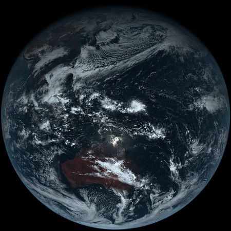 日本衛(wèi)星拍下地球真正的樣貌。（圖／翻攝自日本氣象廳）