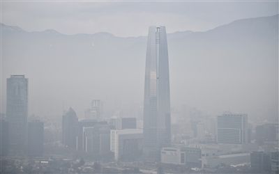 21日，智利首都圣地亞哥被霧霾籠罩。