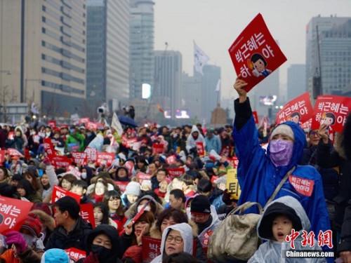 11月26日，韓國爆發(fā)“親信干政”事件后第五輪大規(guī)模集會。