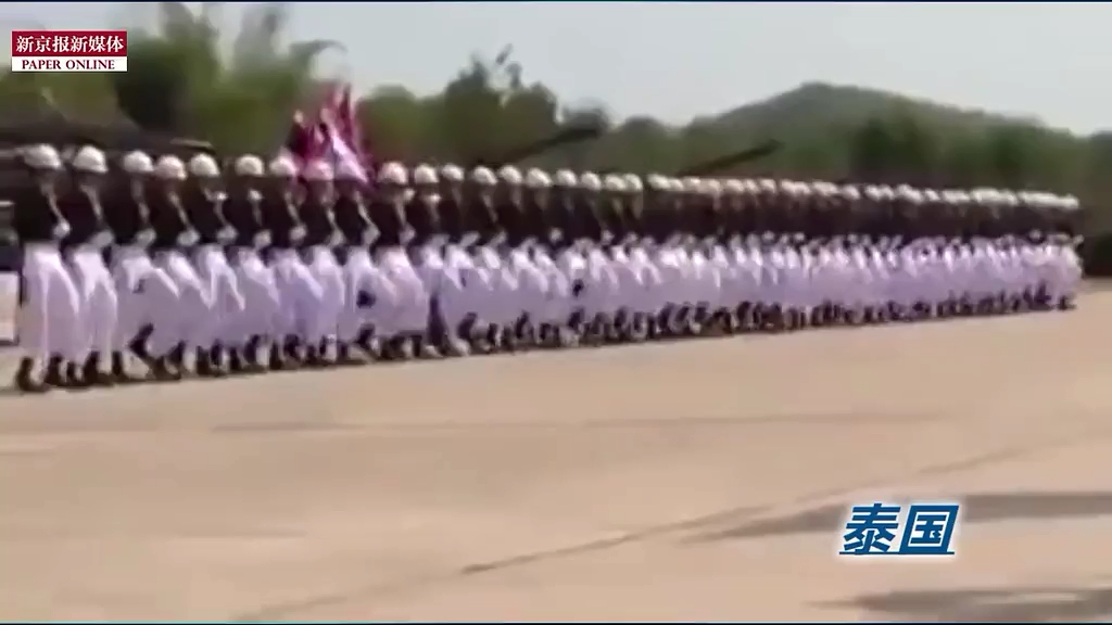 那些年摩托、樹人、斧頭兵上演的有趣閱兵式