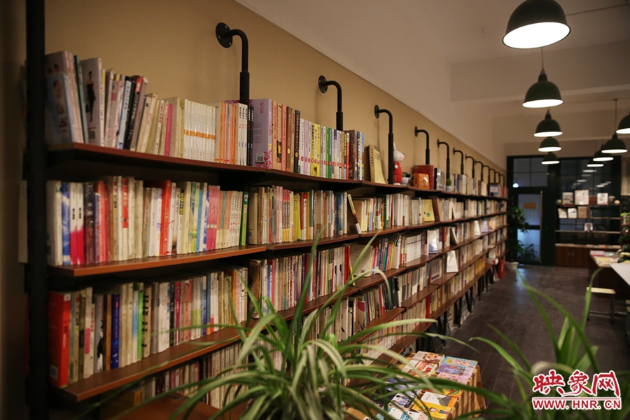 書店內(nèi)的裝飾。