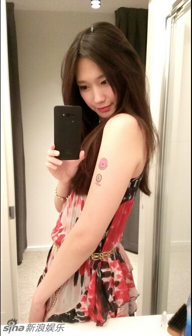 有顏有胸！日本變性美女性感迷人走紅網(wǎng)絡
