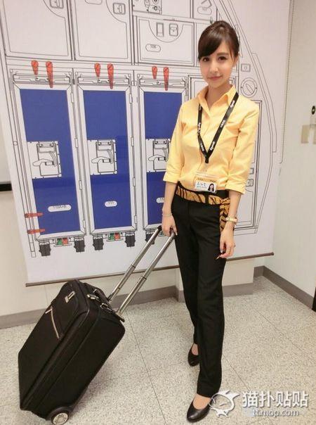 空中最美女子！虎航空姐Rita Kao 大秀比基尼照