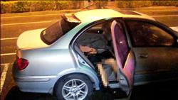 女子雙腳懸空車外被疑熟睡曝尸車上9小時(shí)無(wú)人問